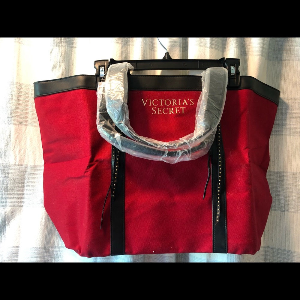 VICTORIAS SECRET TOTE new with tags